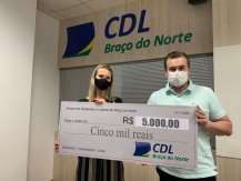 CDL entrega prmios da Promoo Compras Premiadas